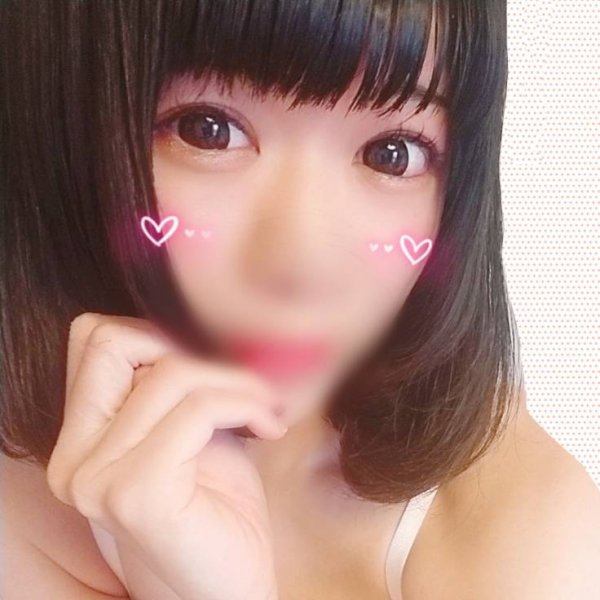 二葉 はすみ