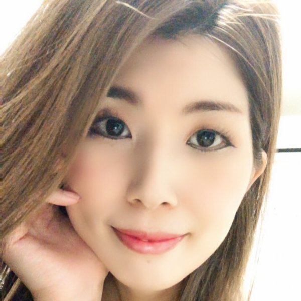LIP STICKの市川 ゆりなちゃん