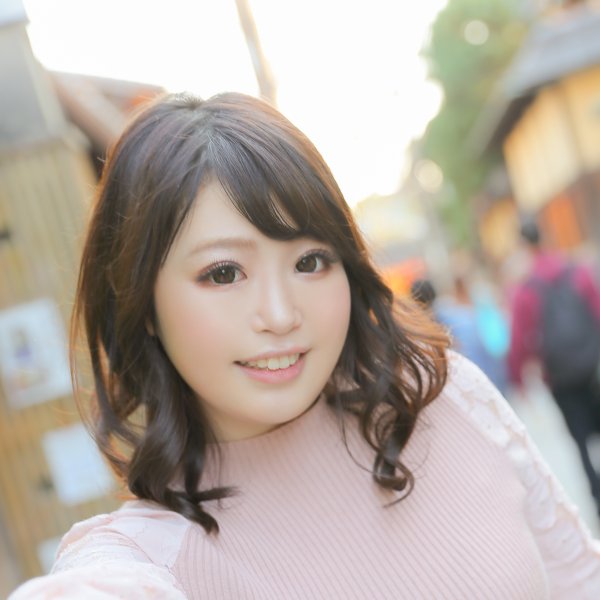 LIP STICKの松波ひなのちゃん